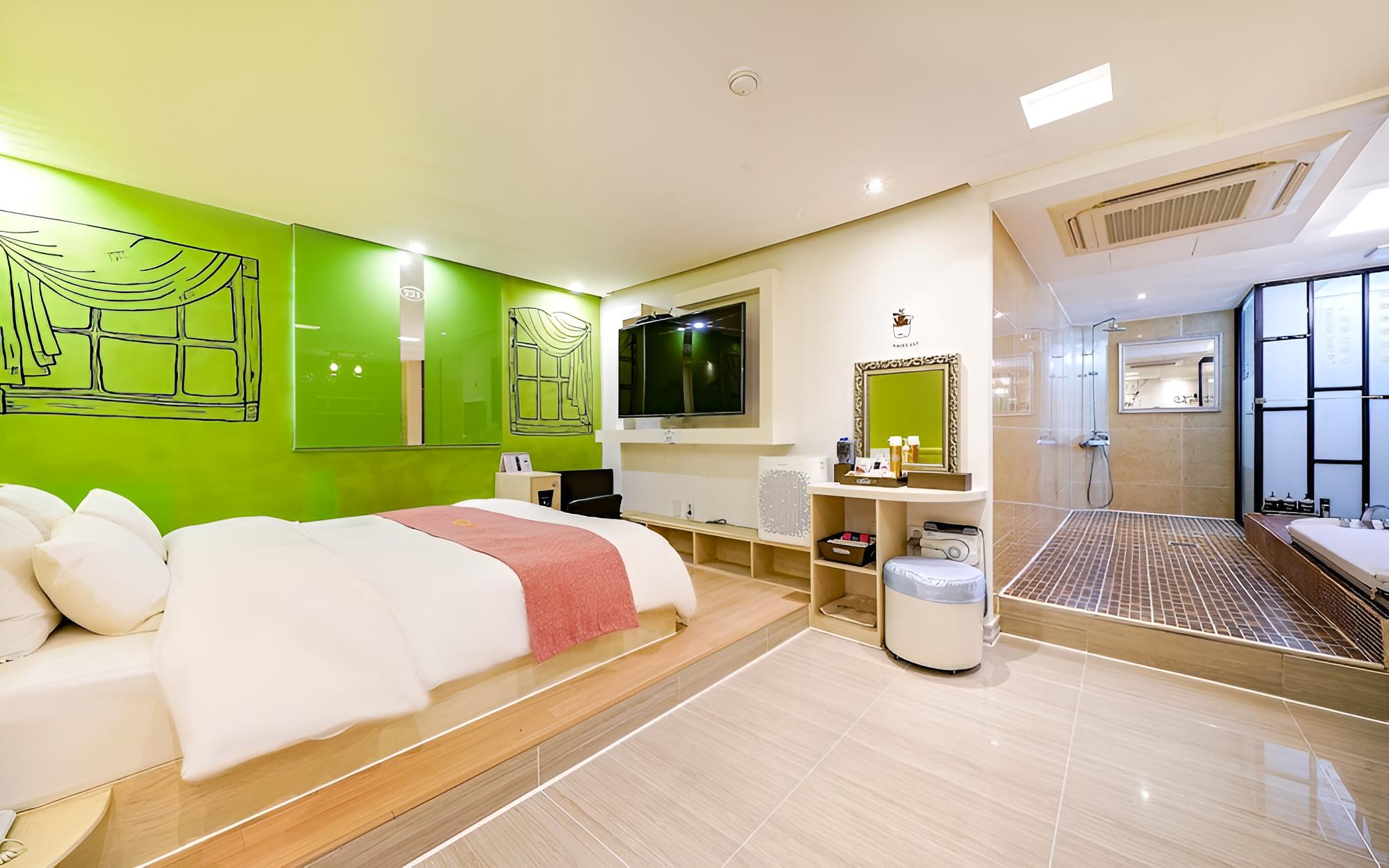 Room (Semi-special room (Equestrian bed ins) photo 1