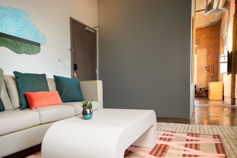 Suite, 2 Double Beds, City View - Photo 2