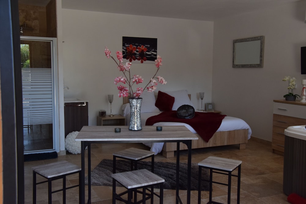 Romantic Cottage, Hot Tub (L'Étoile Spa) - Photo 7