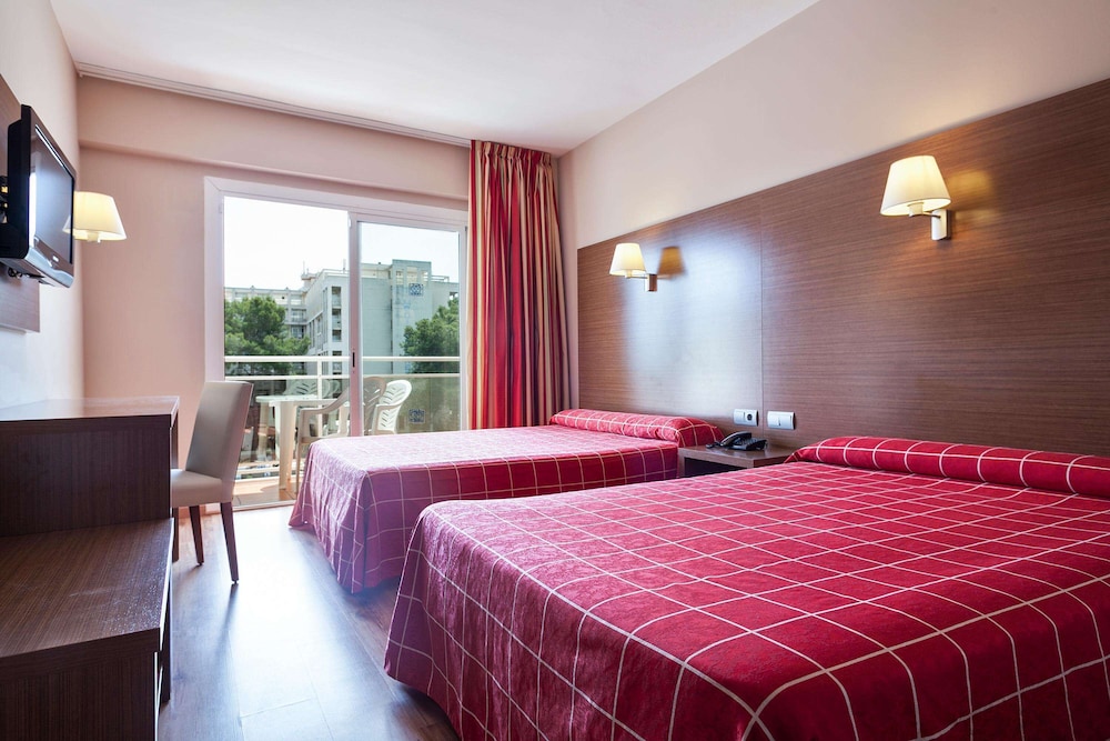 Triple Room (3 Adults) - Photo 7