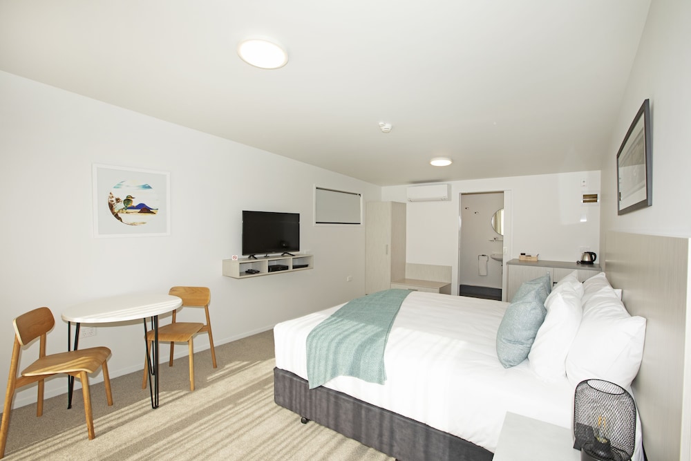 Ground Floor Studio Suite