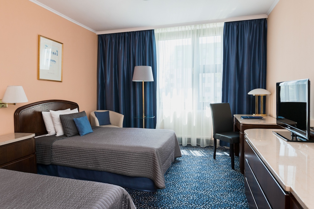 Classic Double or Twin Room - Photo 4