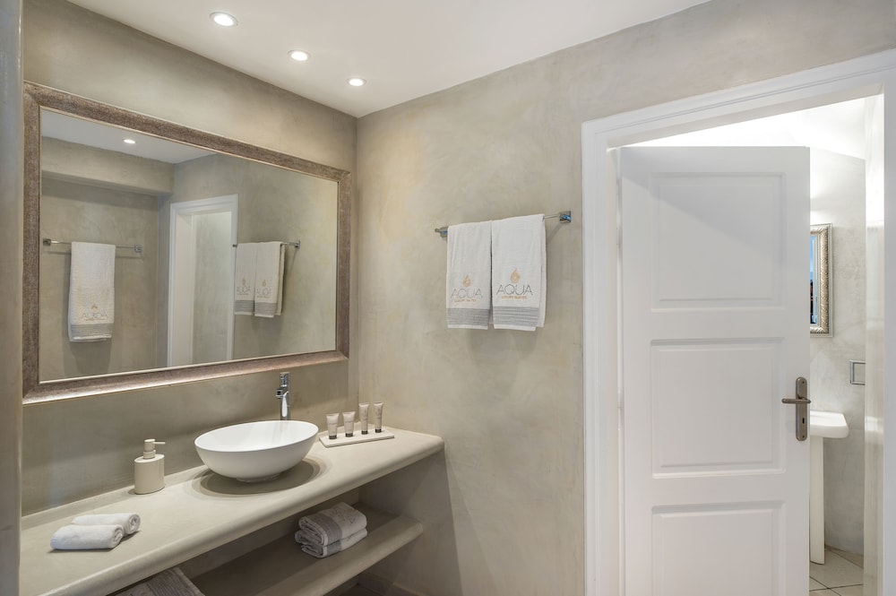Grand Suite, Sea View (Plunge Pool, Caldera View), photo 6
