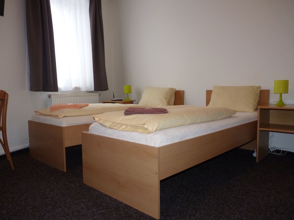 Basic Twin Room, Accessible (+1) photo 3
