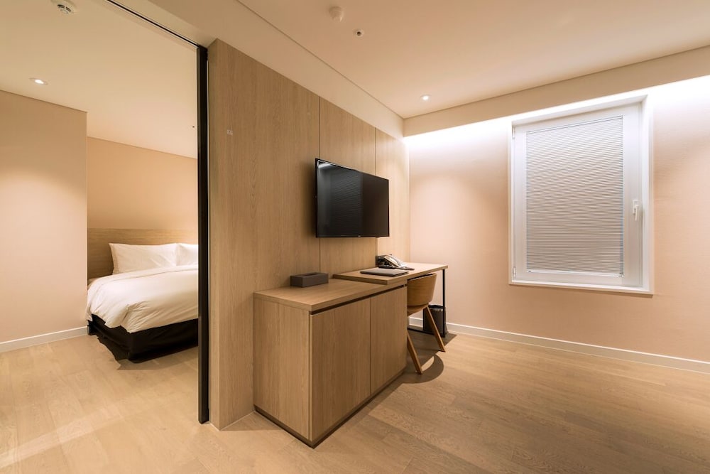 Parlor Suite photo 2