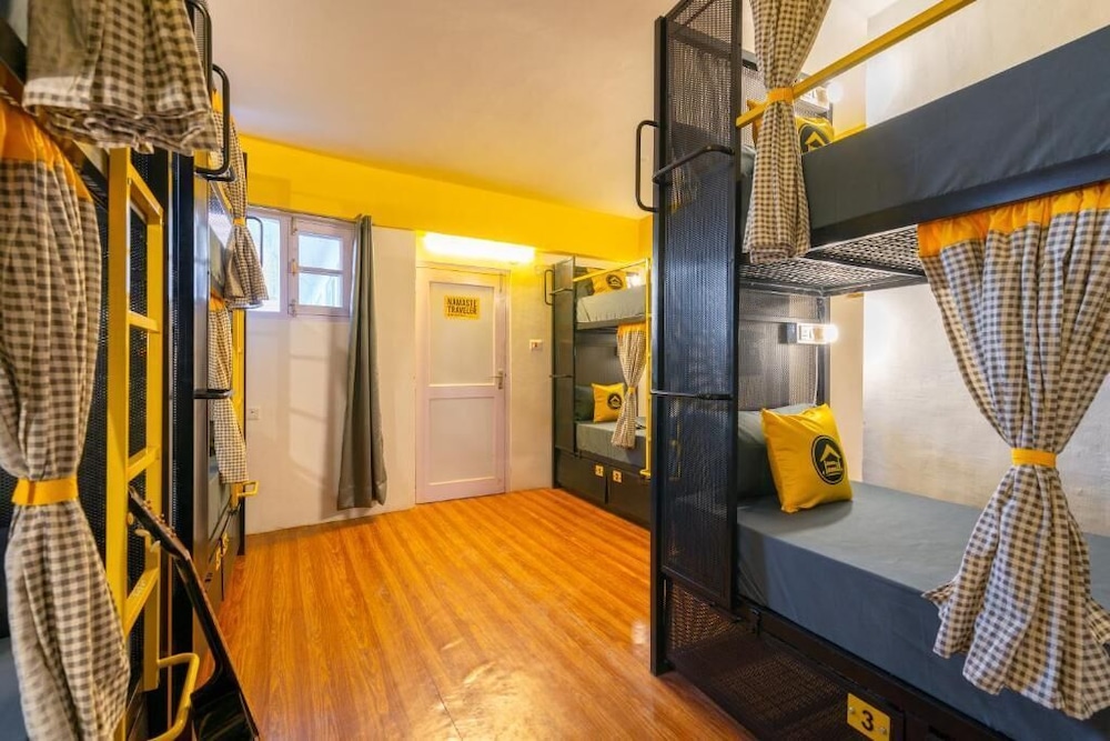 Bed in 8 Bed Mixed Dormitory photo 2