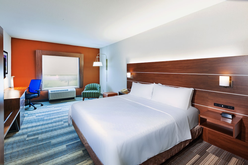 Standard Room, 1 King Bed photo 1