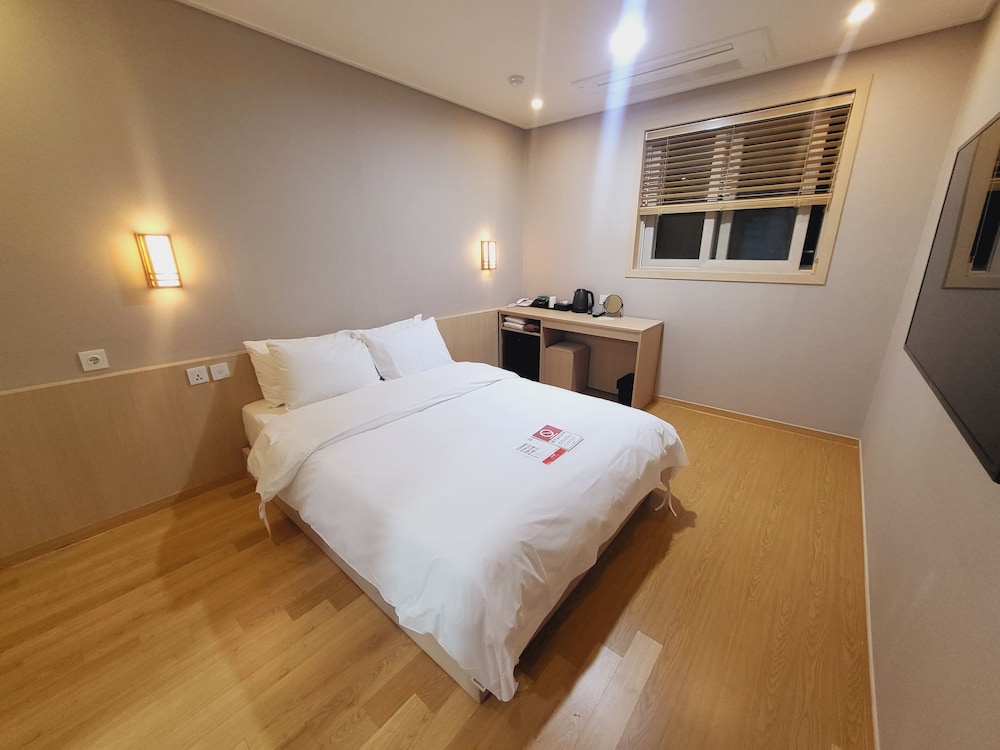 Superior Double Room - Photo 2