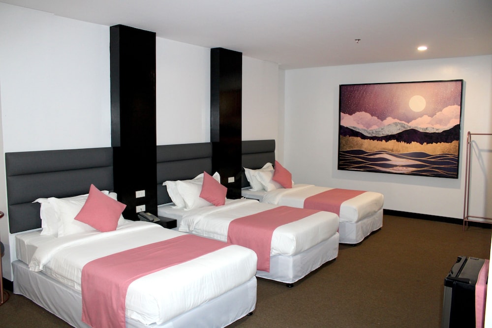 Family Room photo 3