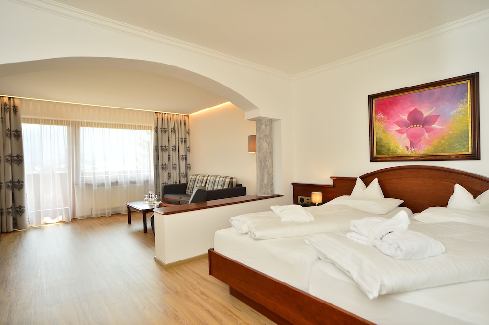 Family Suite, 2 Bedrooms, 2 Bathrooms (Geigenbuehel) photo 1
