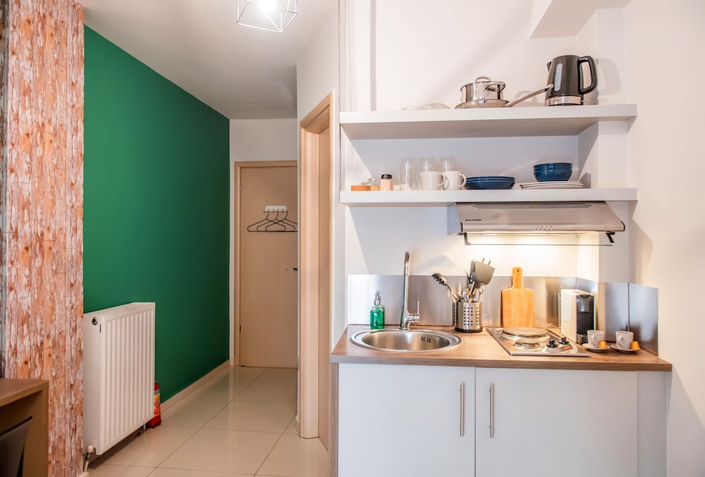 Studio (Green)
