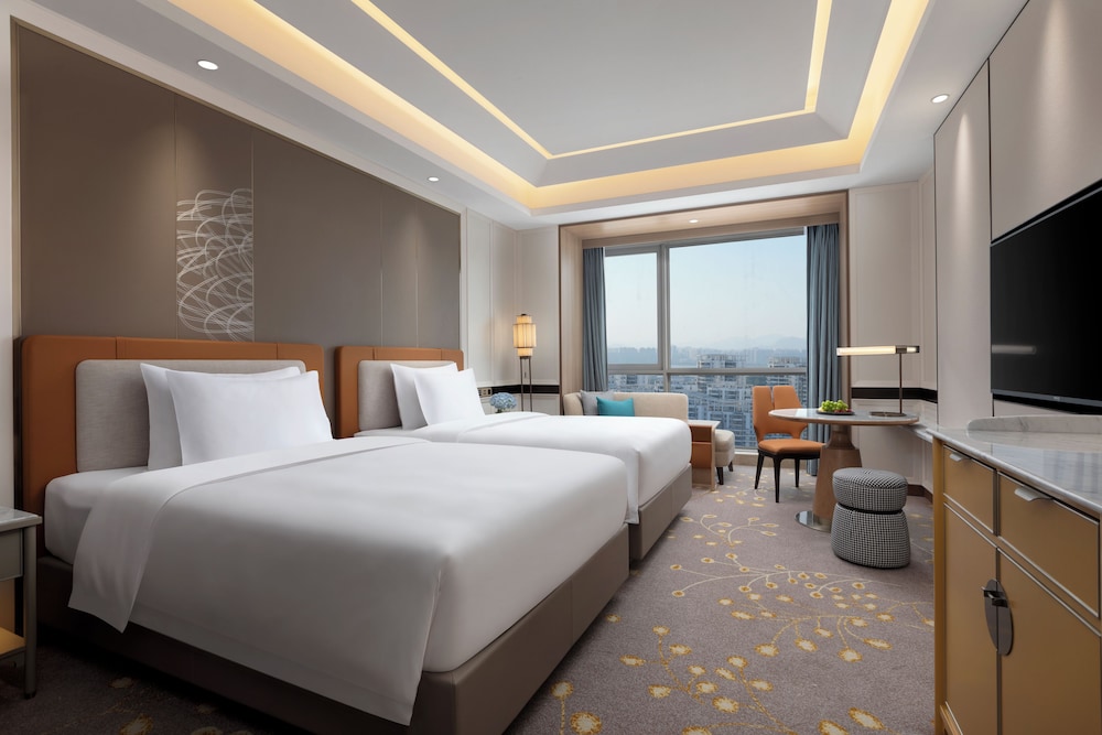 Elite Twin Room, City View