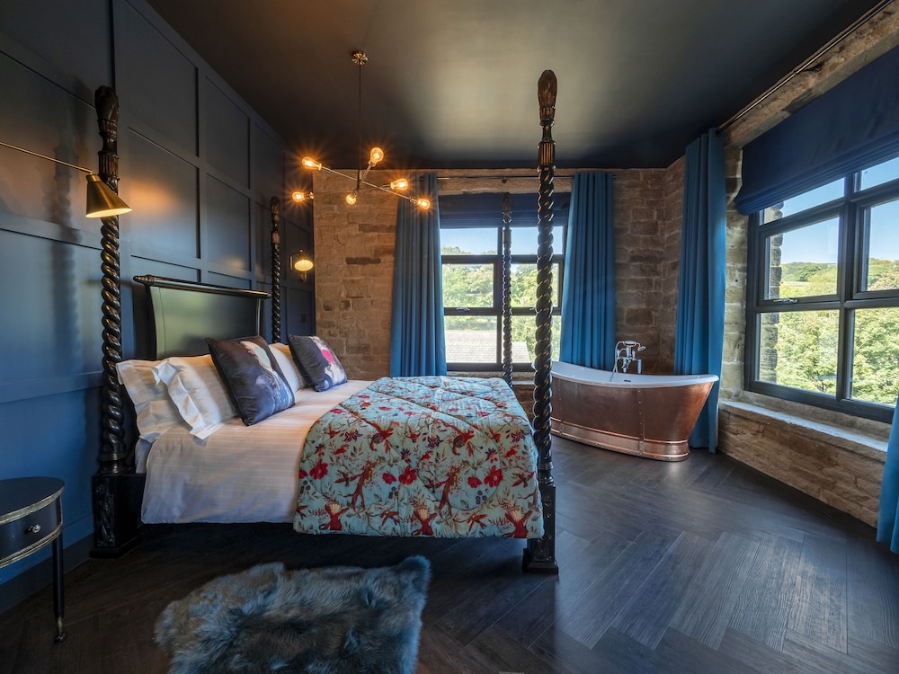 Signature Suite