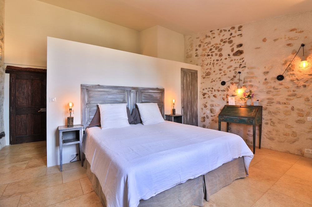 Double Room (VENTOUX) photo 2