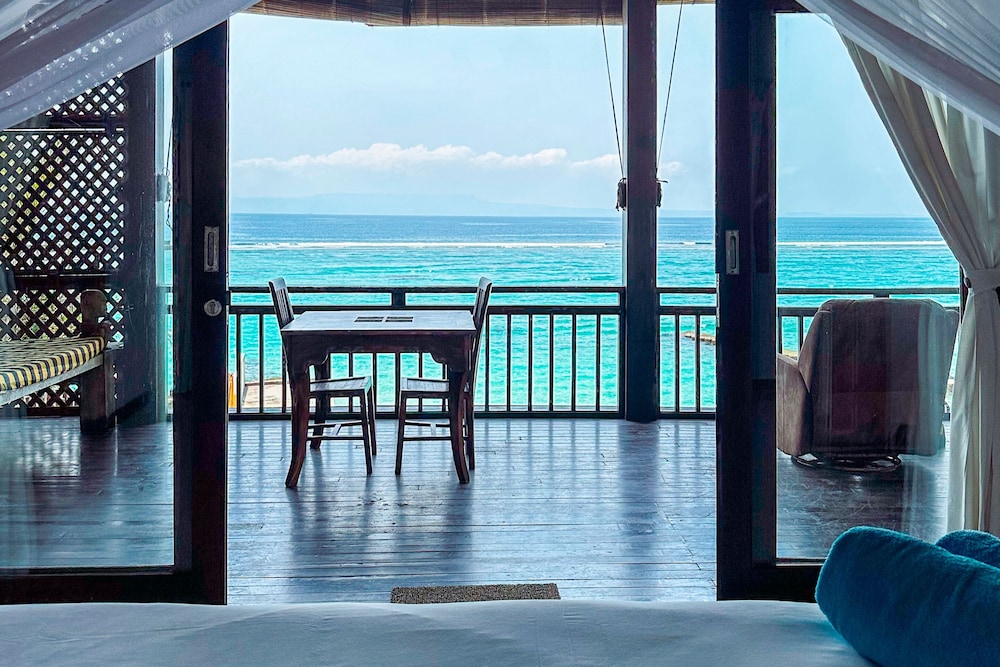 Superior Room, Ocean View, Beachfront - Photo 2