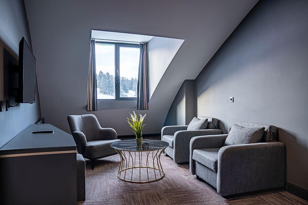 Family Room photo 2