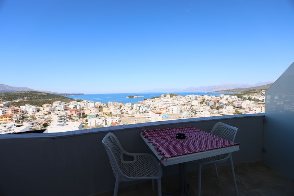 Deluxe Double Room, Partial Sea View