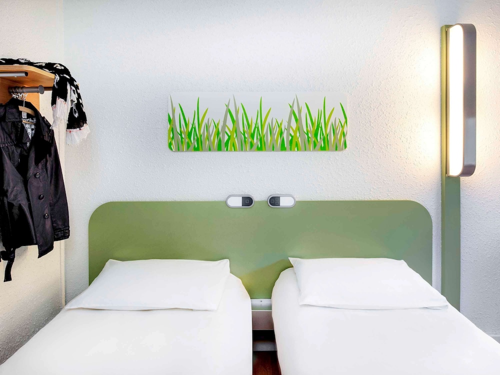 Twin Room, 2 Twin Beds - Photo 4