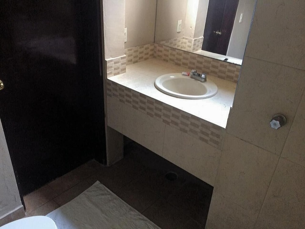 Standard Single Room, 1 Double Bed photo 2