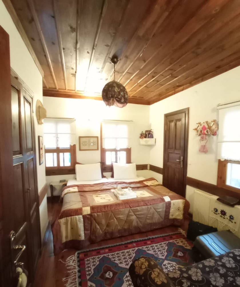 Design Double or Twin Room, 1 Bedroom, Balcony photo 2