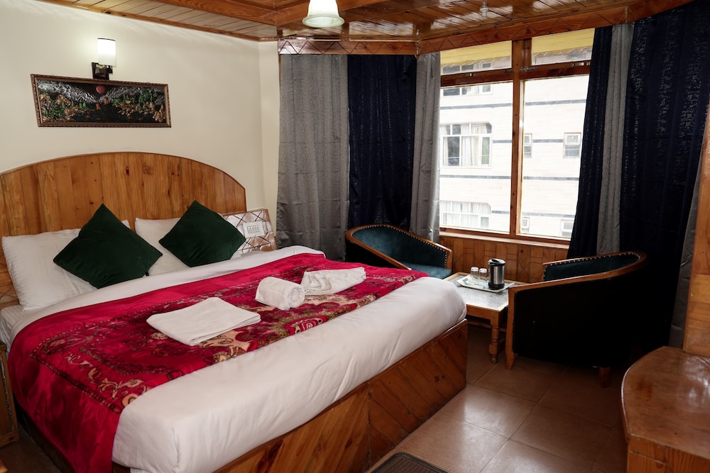 Deluxe Single Room, Balcony, Mountain View