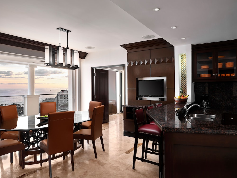Penthouse, 2 Bedrooms, Ocean View - Photo 3