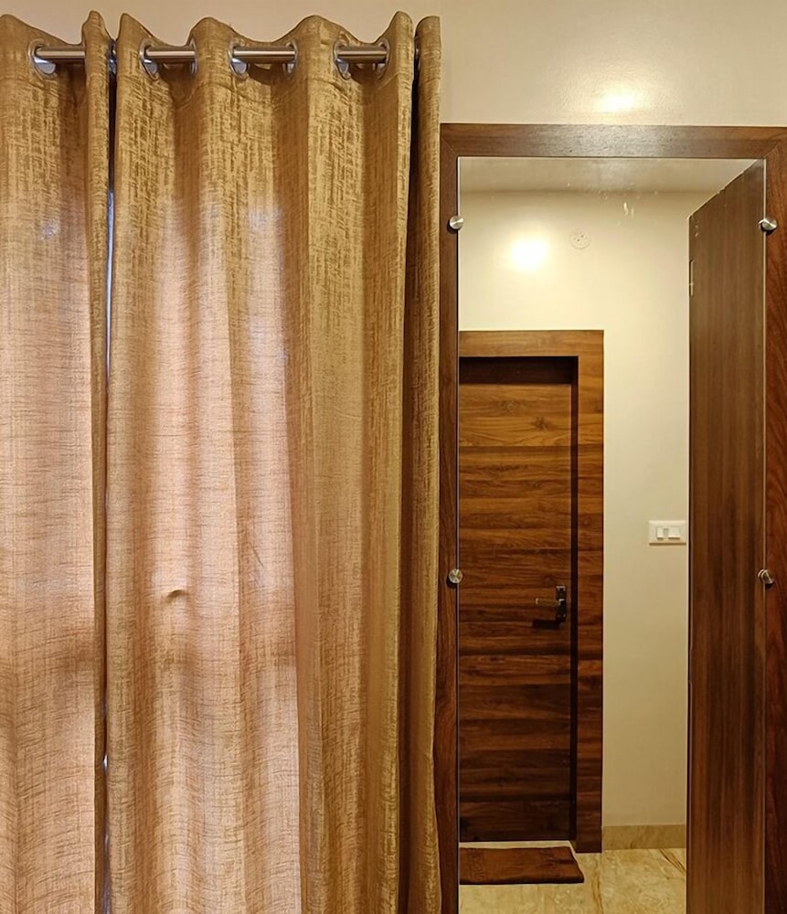 Classic Triple Room - Photo 9