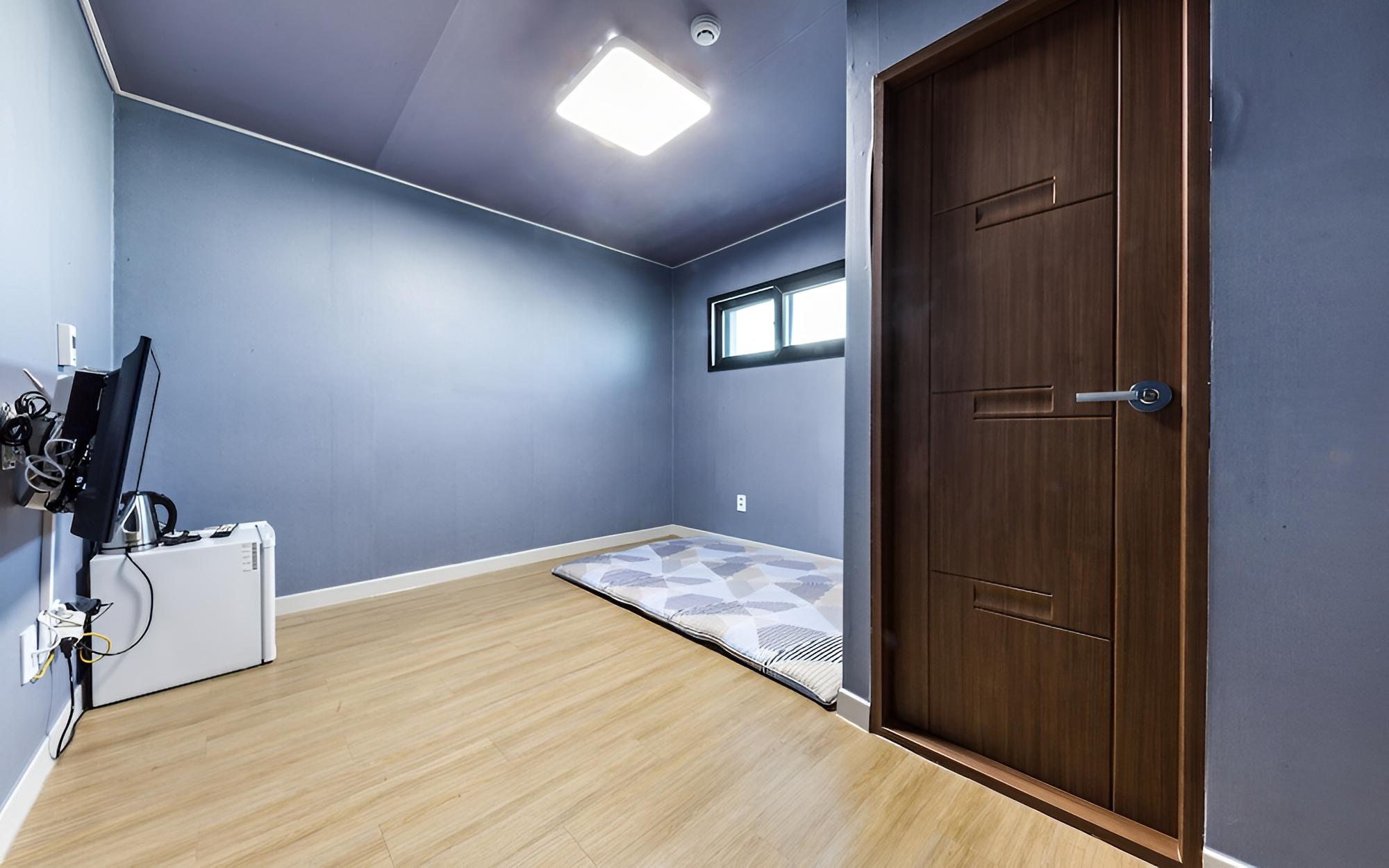 Room (Korean Room (Ondol)) - Photo 1