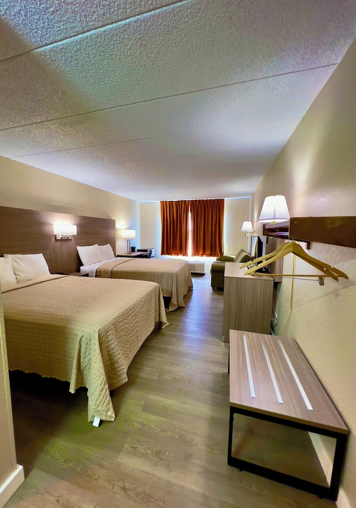 Room, 2 Double Beds, Non Smoking - Photo 1