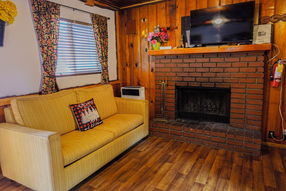 Cabin: Wild Flower