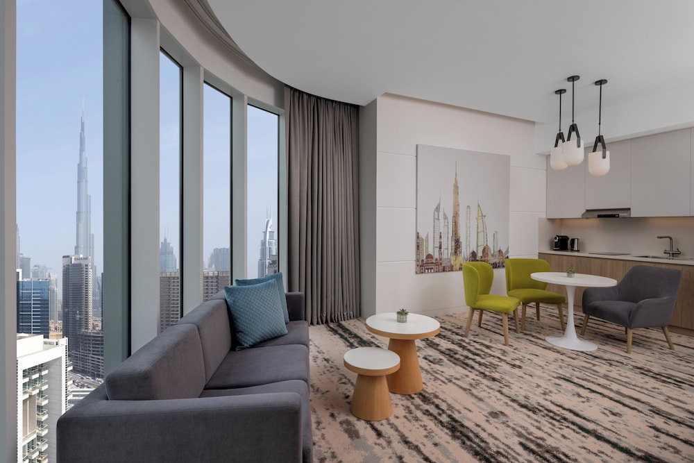 Suite, 1 Bedroom, Kitchenette (Burj Khalifa View, Dining)