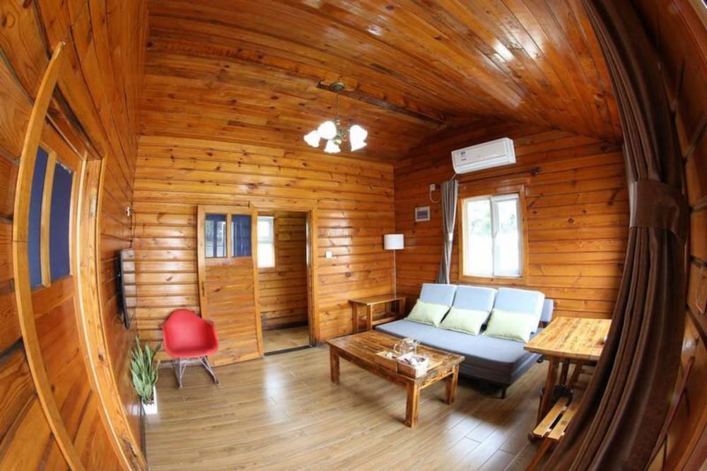 Signature Chalet, 1 Bedroom, Courtyard Area photo 2