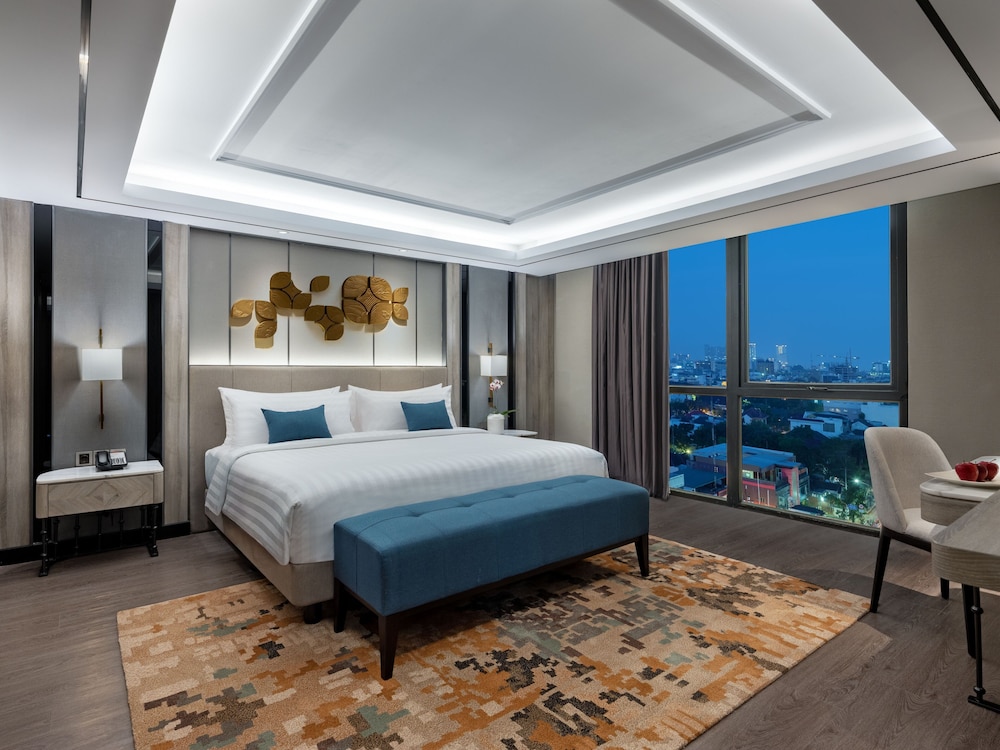 Royal Suite - Photo 1