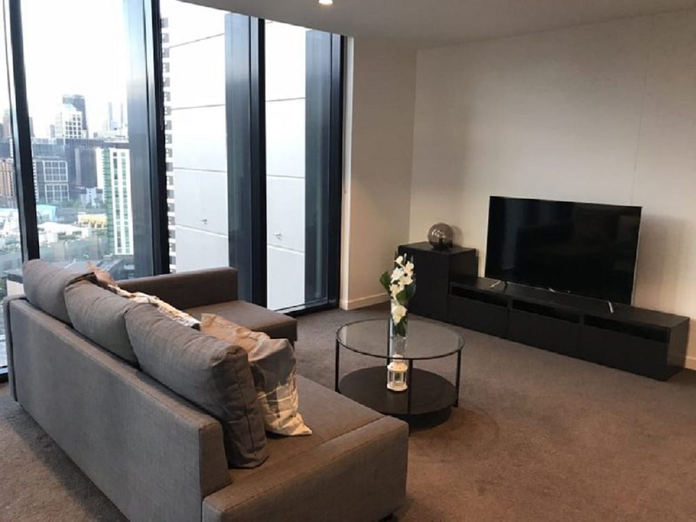 Standard Apartment, 2 Queen Beds, Pool Access photo 2
