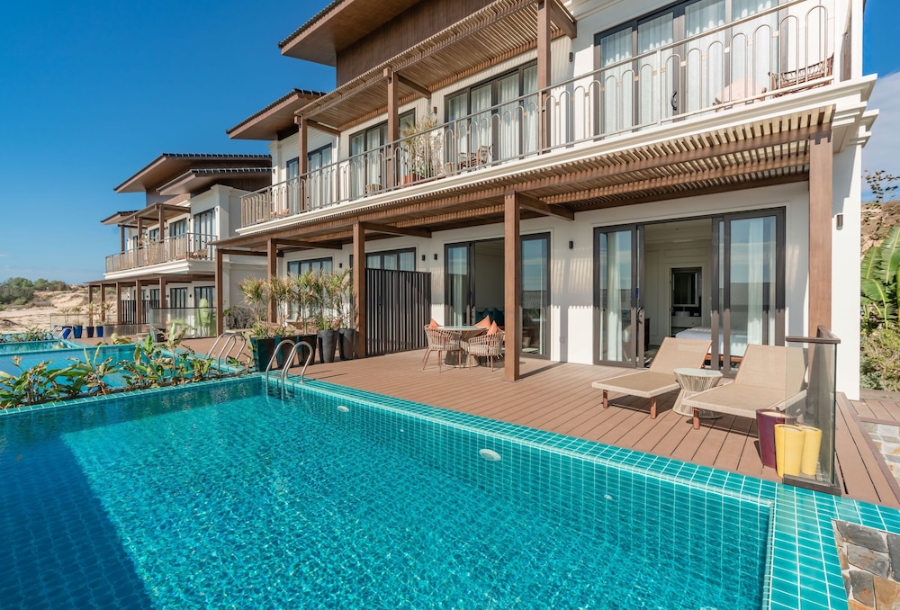 Sandune Pool Villa - 4 Bedrooms