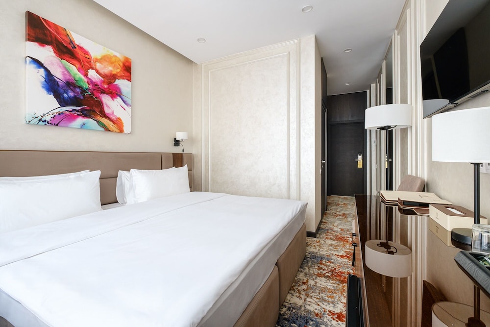 Standard Double Room - Photo 8