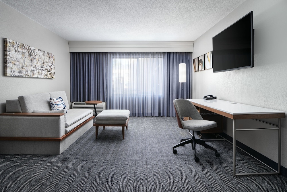 Suite, 1 Bedroom photo 3