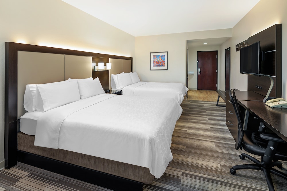 Standard Room, 2 Queen Beds - Photo 1
