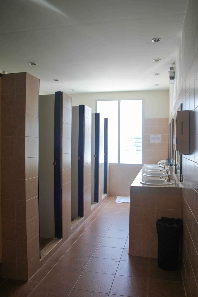 Standard Triple Room with shared bathroom photo 3