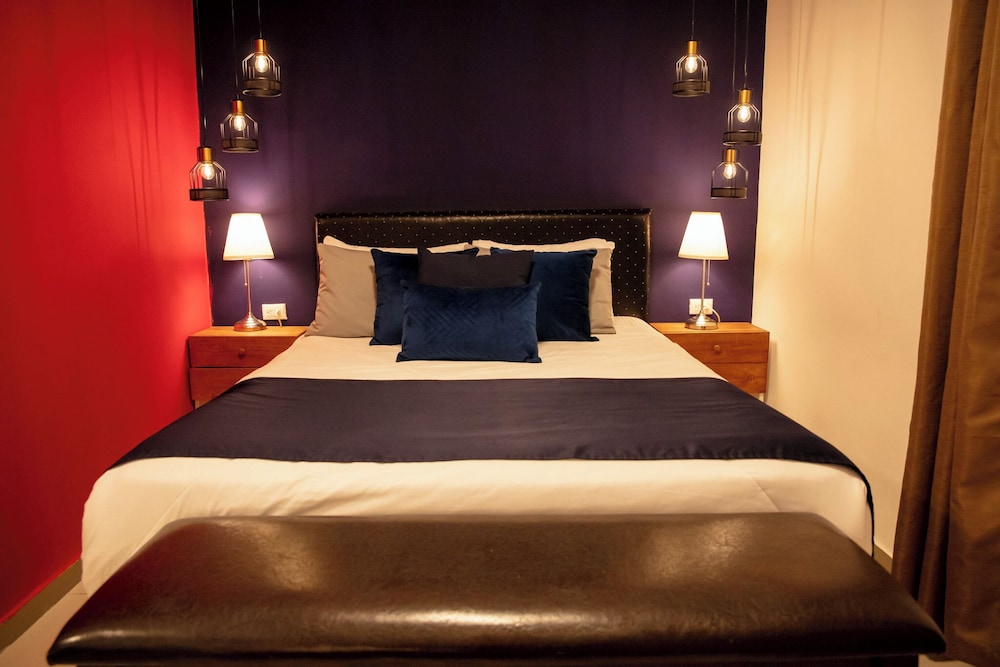 Studio Suite photo 2