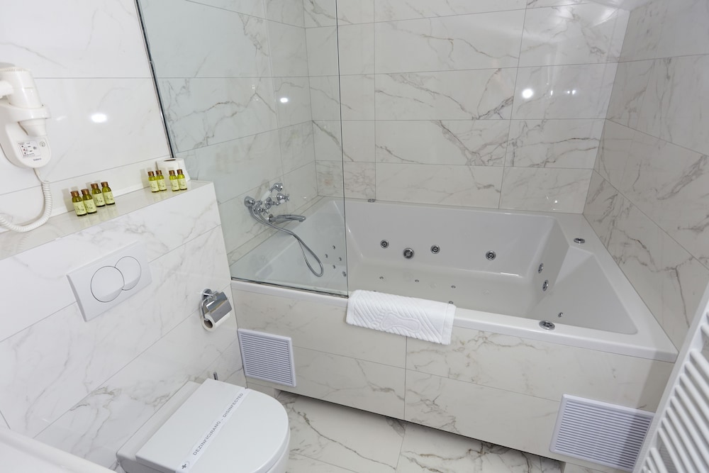 Deluxe Double Room, Sea View - Photo 17