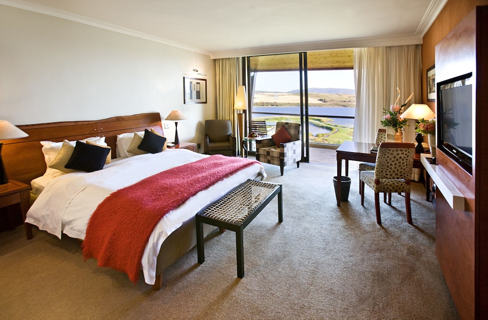 Deluxe King Suite with Garden View - Photo 4