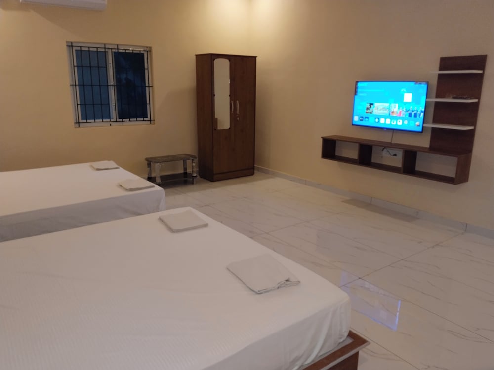 Superior Quadruple Room, Garden View