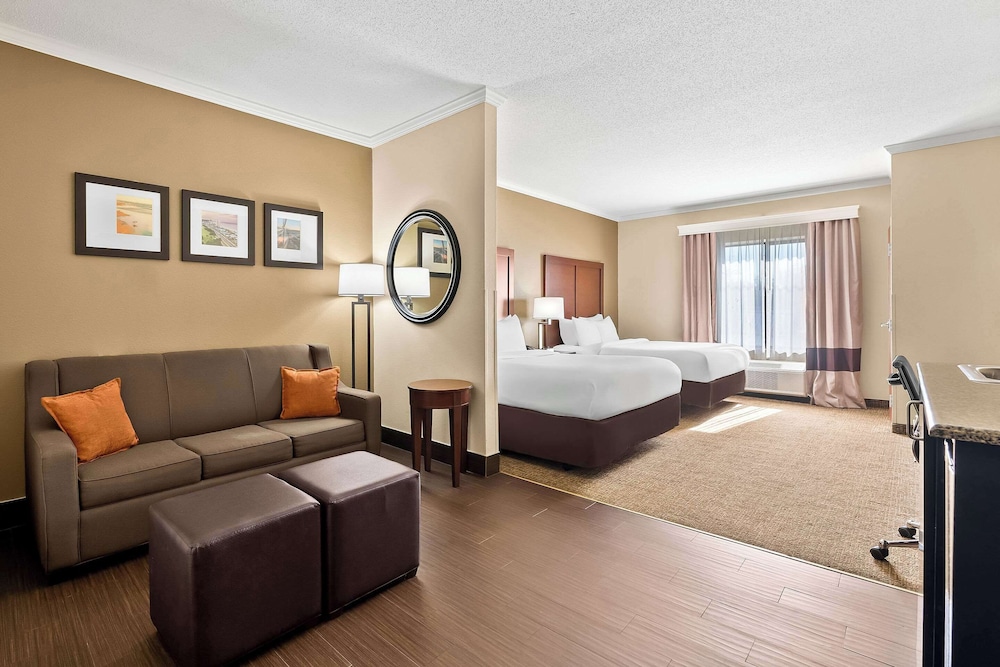 Suite, Multiple Beds, Accessible, Non Smoking - Photo 1