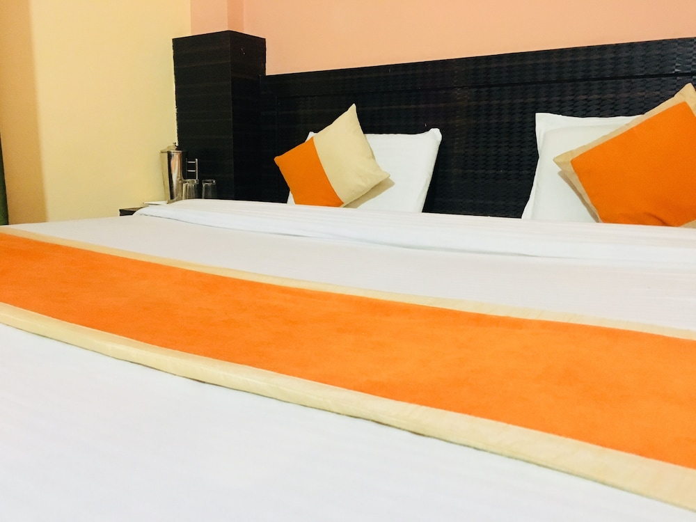 Deluxe Double Room, 1 Bedroom, Smoking photo 2
