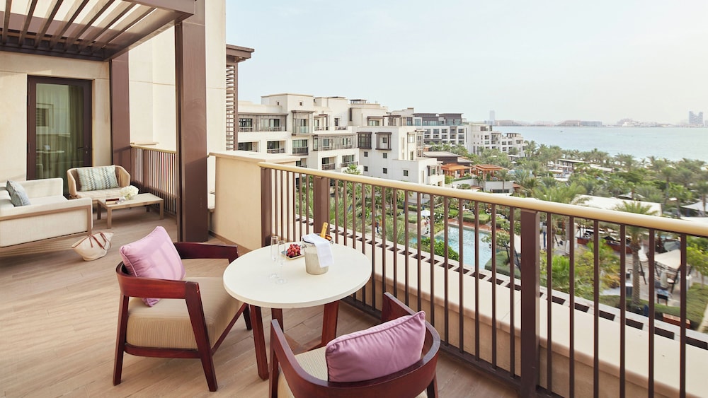 Suite (Ocean) thumbnail 5