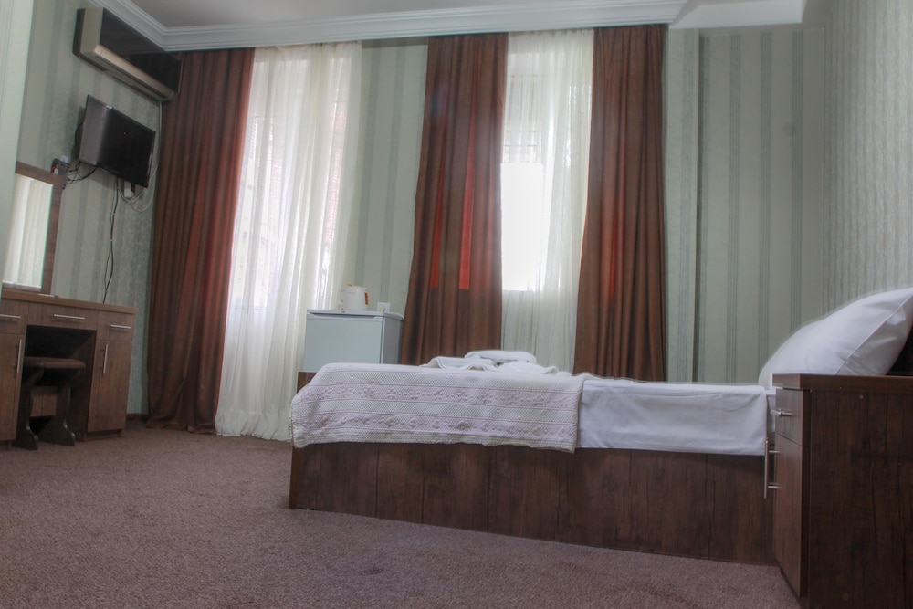 Standard Triple Room photo 3