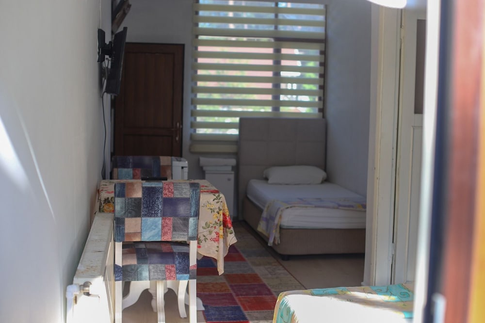 Classic Twin Room, Garden View photo 2