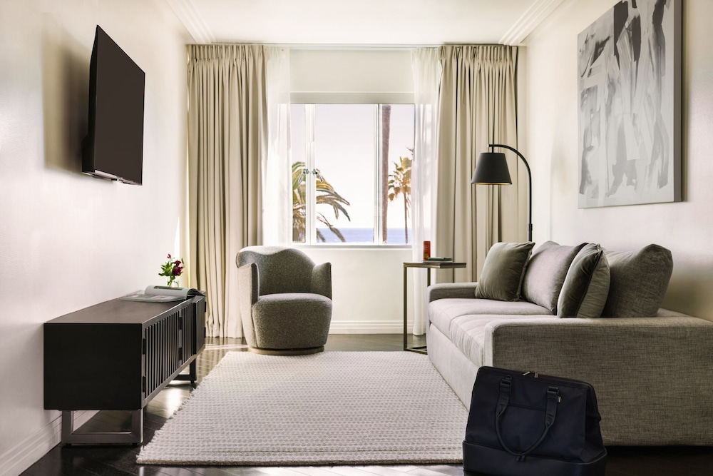 Premier Suite, 1 King Bed with Sofa bed