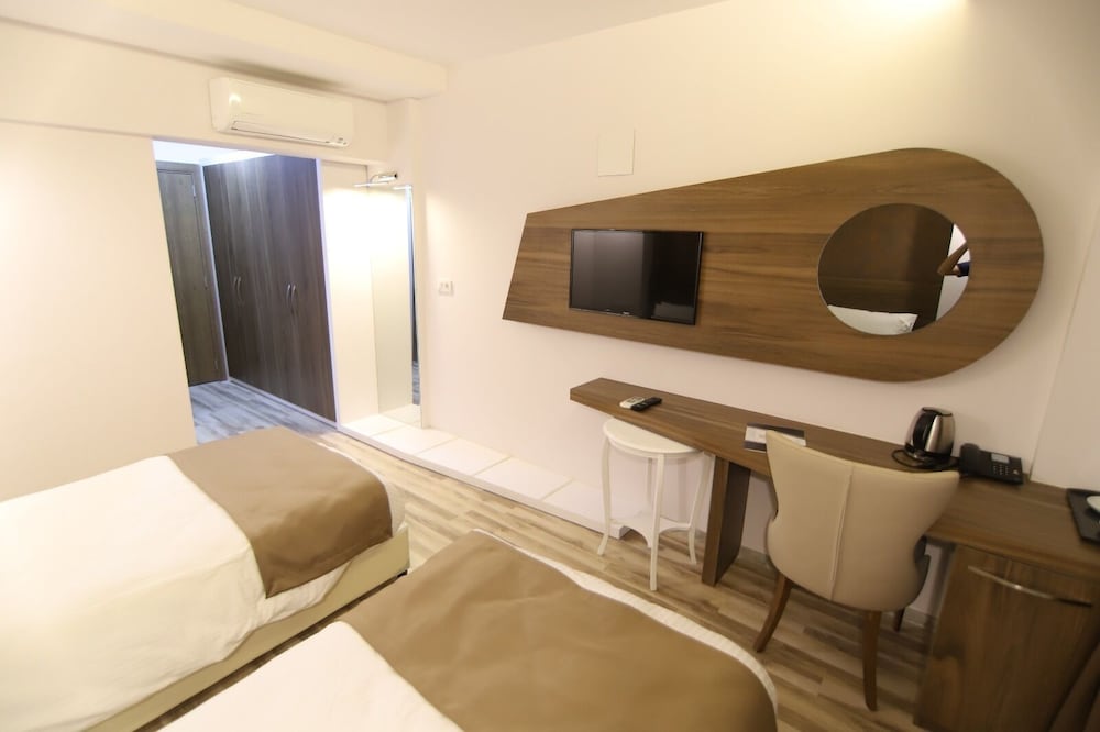 Classic Twin Room